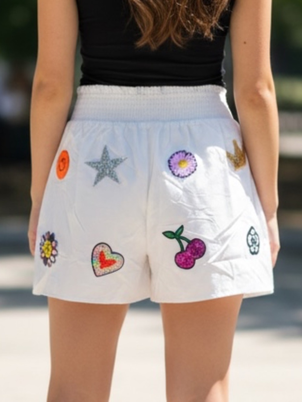 Entro White Shorts with Sequins Designs - Picture 2 of 2